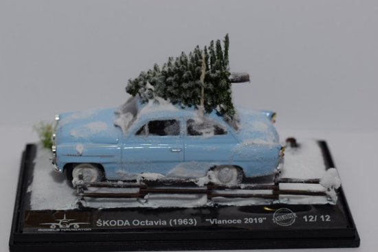 Dioráma Škoda Octávia - svetlo modrá "Vianoce 2019"