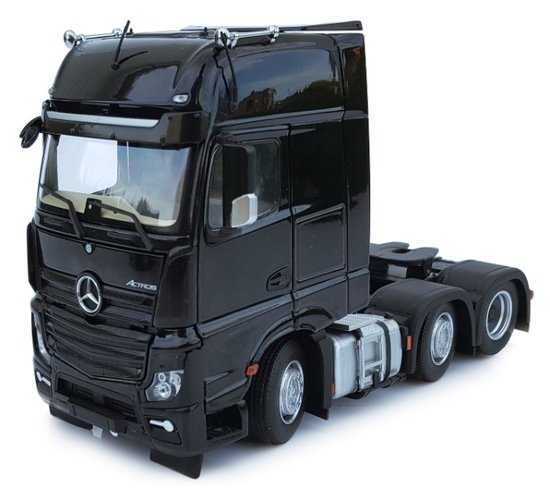 Mercedes-Benz Actros Gigaspace 6x2 čierna