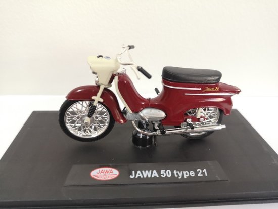 Jawa 50 Pionýr typ 21 (1967) - tmavo červená