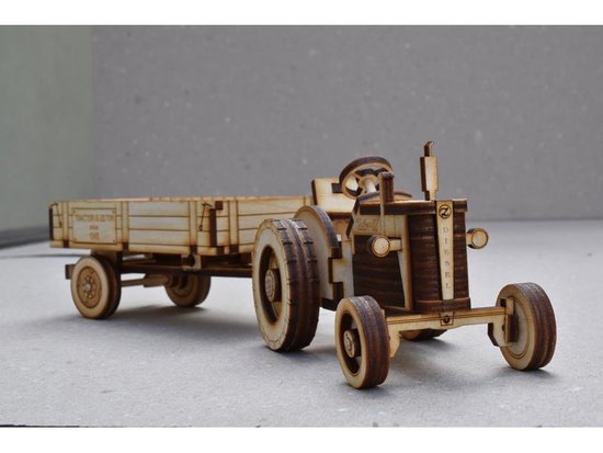Tractor Z 25 with siding - finished model