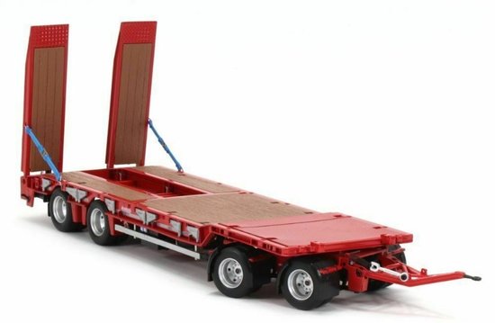 Nooteboom ASDV-40-22 4-axle trailer with ramps red