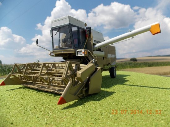 Kombajn FORTSCHRITT E 514 
