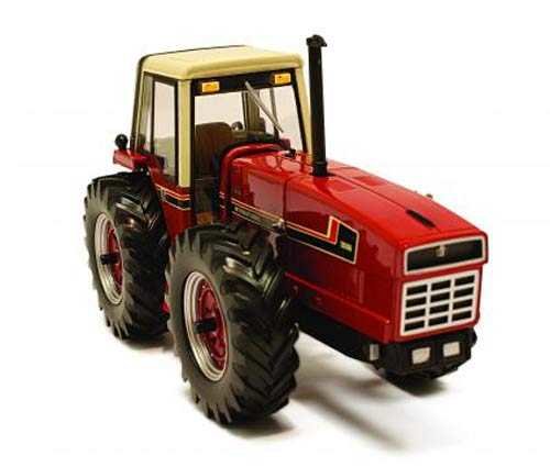 Traktor International 3588     