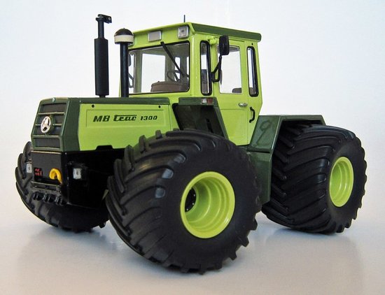 Traktor MB-trac 1300 s pneumatikami Terra (1984 - 1987) (2012)