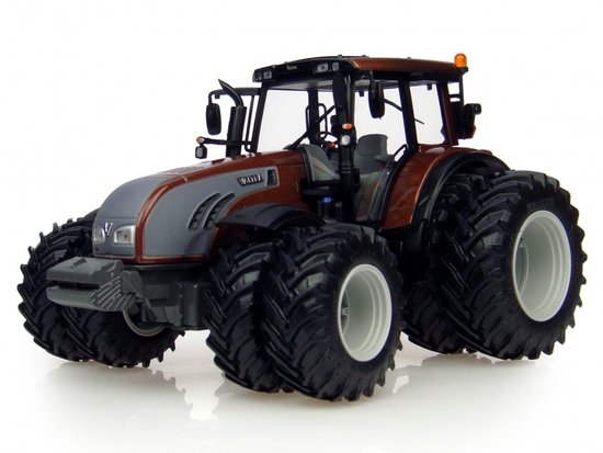 Traktor Valtra T séria 2011 (8 kolies)