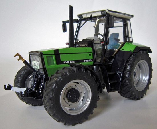 Traktor DEUTZ-FAHR AgroStar 6.31 (výroba 990 - 1993) (2012)