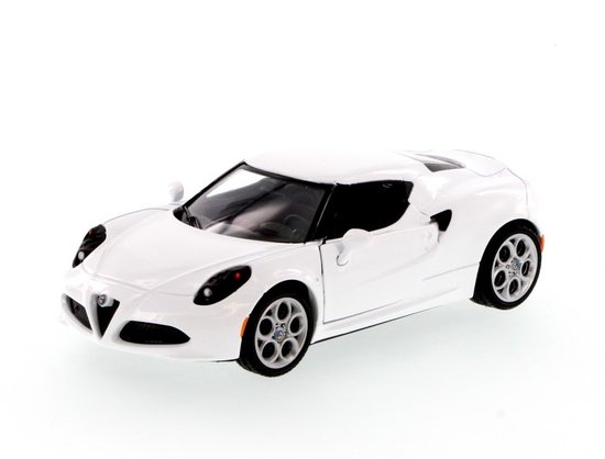 Alfa Romeo 4C - white