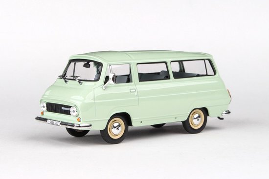 Skoda 1203 hellgrün Kleinbus