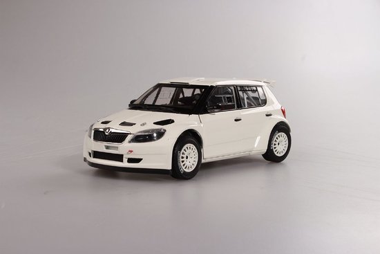 Skoda Fabia S2000 FL (2010) weiße Farbe - Schotterrad