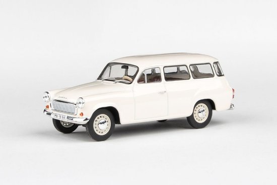 Skoda 1202 whitte color