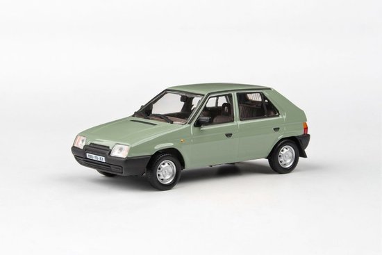Škoda Favorit 136L (1987) zelená topoľová