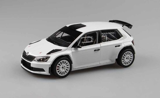 Fabia III R 5 (2015), L. E. White