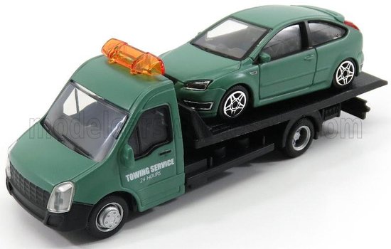 Odťahovka Iveco Daily Transporter s autom FORD ENGLAND FOCUS 2011