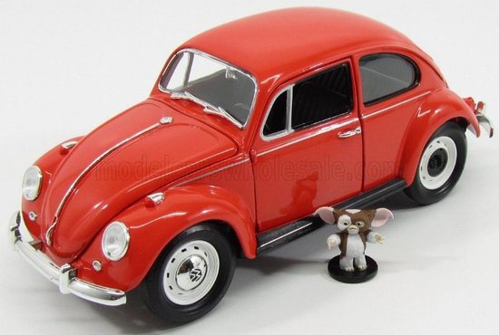 VOLKSWAGEN - BEETLE c (1967) s postavičkou "Gizmo" film Gremlins 1984