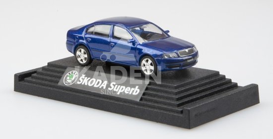 Škoda SuperB modrá "KADEN"