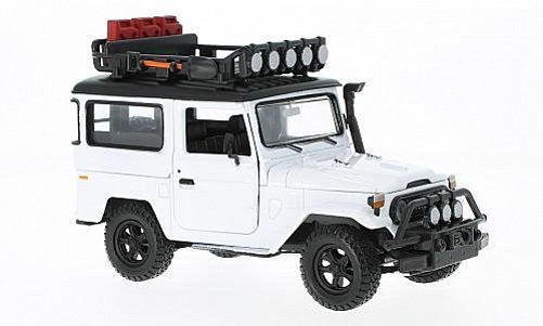 Toyota FJ40 - white