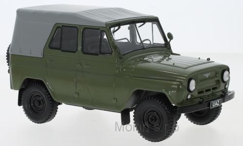 UAZ 469, olive green