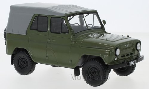 UAZ 469, olivovo zelená 