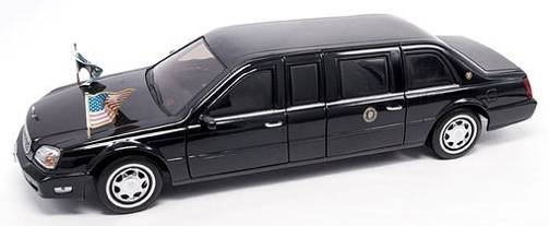 Cadillac DeVille prezidentský sedan CLINTON, čierny, 2001