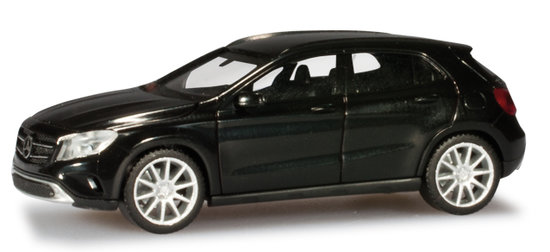 Auto Mercedes-Benz GLA-Klasse