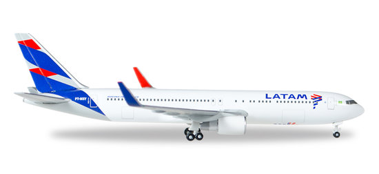 Boeing 767-300, LATAM (Brasil)