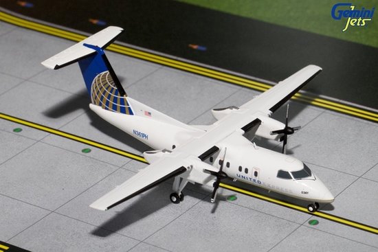 Dash 8-200, United Express