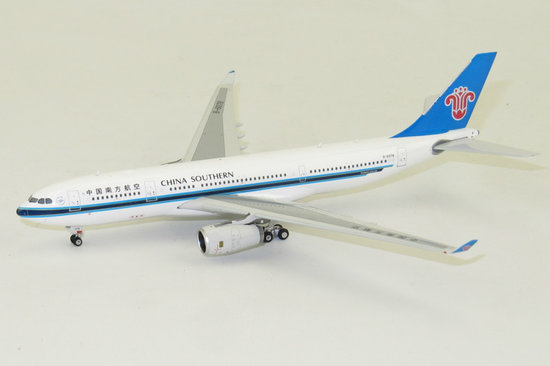 Airbus A330-200 (China Southern, LE