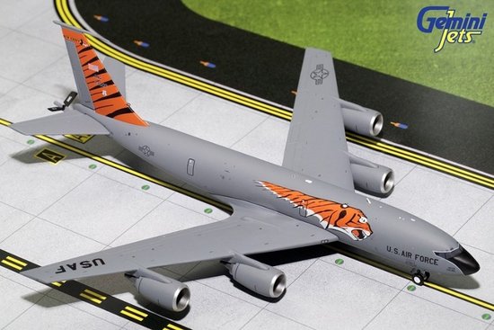 Boeing KC135R Stratotanker USAF, New Jersey ANG, "Tiger Livery"