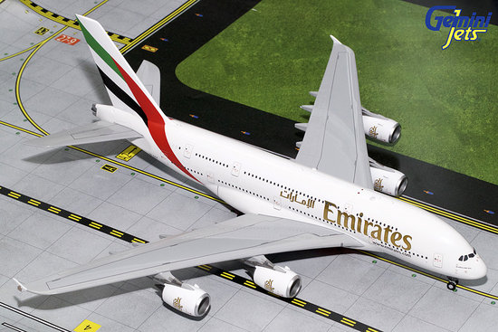 Airbus A380-800 Emirates - 2010 colors