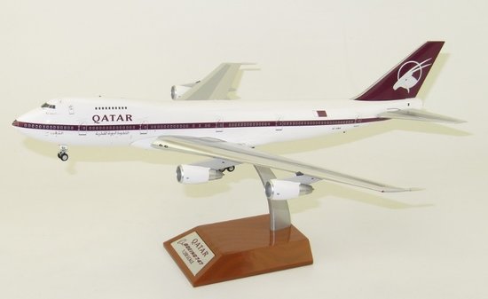 Boeing B747SR-81 Qatar Airways - retro colors