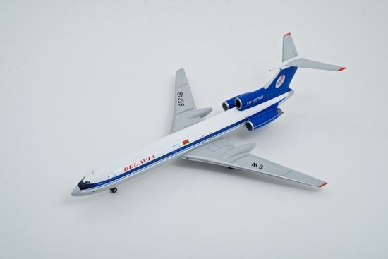 Tupolev TU-154M - Belavia with stand