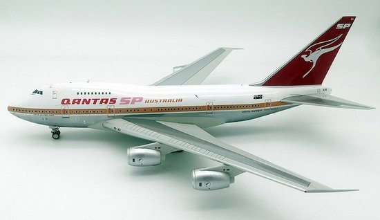 Boeing 747SP Qantas leštený so stojanom 