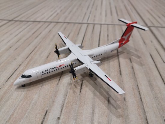 Bombardier Q400 QantasLink neue Farben