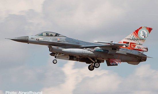 LOCKHEED MARTIN F-16A - 322 - SQUADRON 