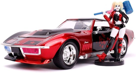 Chevrolet Corvette Stingray mit Zeichen Harley Quinn - DC Comics Serie