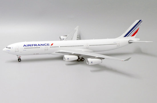 Airbus A340-300 Air France with stand