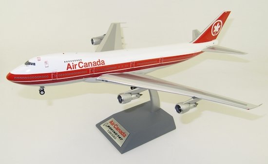 Boeing 747-100 Air Canada with stand