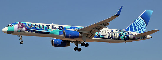 Boeing 757-200 United Airlines "Her Art Here"  with stand