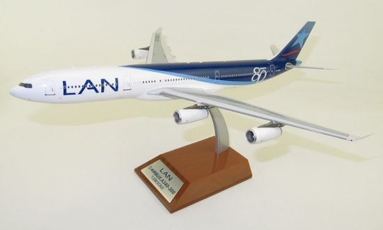 Airbus A340-300 LAN Airlines with stand