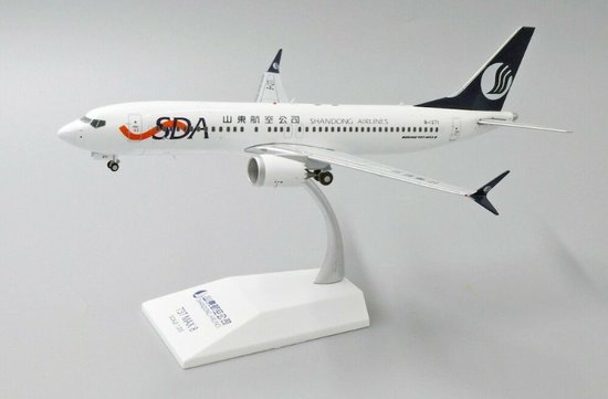 Boeing 737-8MAX Shangdong Airlines