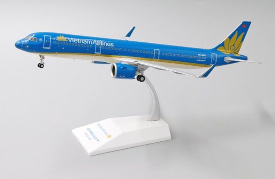 Airbus A321neo Vietnam Airlines with stand