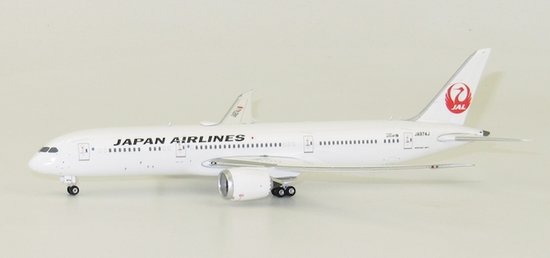 Boeing 787-9 JAL