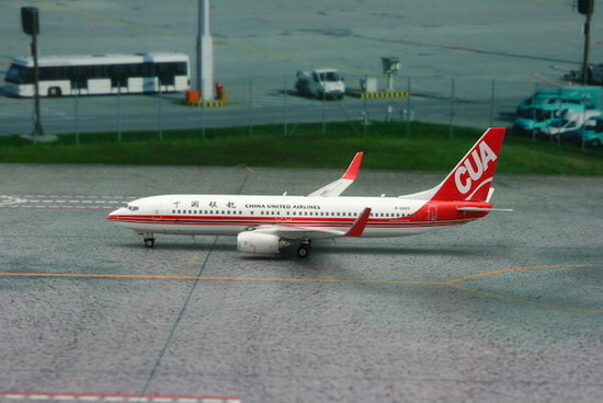 Boeing 737-800 China United Airlines