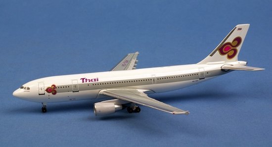 Airbus A300-600R Thai International