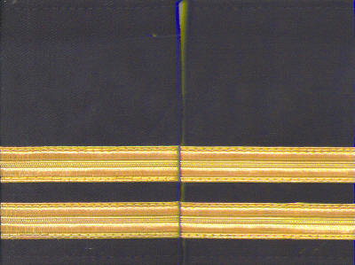 Set bestehend aus zwei Armbänder mit zwei Goldbänder mit schwarzem Hintergrund. (13 mm bar)