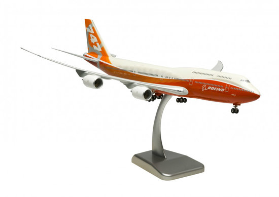 Lietadlo Boeing B747-820 Orange House Colors