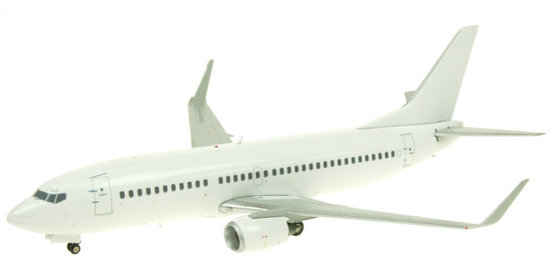 Boeing B737-300, ohne Tarnung, mit wingslet