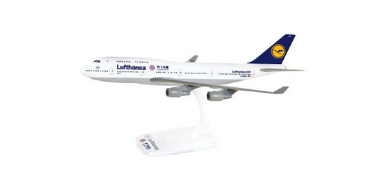Boeing B747-400 Lufthansa "FC Bayern München: China Tour 2015"
