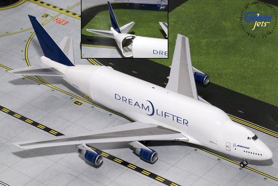 Boeing B747LCF " Dreamlifter " tail Opening