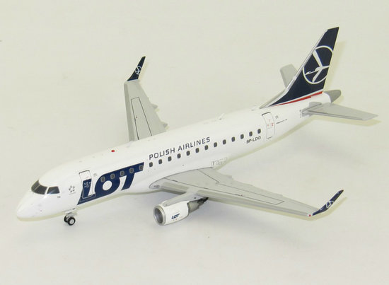 Embraer 170 LOT Polish, mit Standplatz